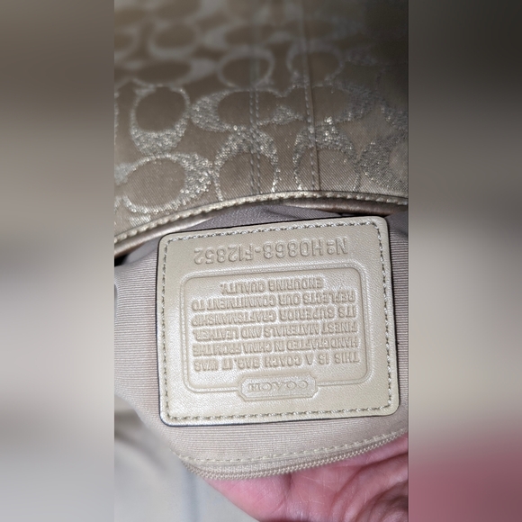 Gold coach purse - Picture 5 of 6